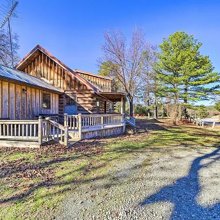 Wilburton Cabin With Fire Pit, Mountain Views!